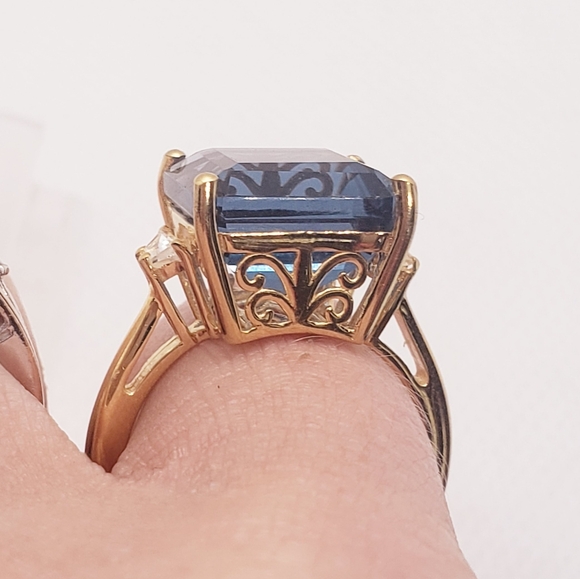 SOLD Rare Asscher Cut Dean Teal Fluorite and White Topaz Ring - Picture 10 of 11